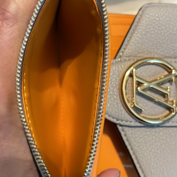 EUC Louis Vuitton Grained calfskin Pont Neuf Trifold Compact wallet Gris - Picture 11 of 17